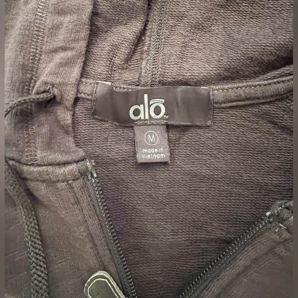 ALO YOGA Grey Zip Up Hoodie Sweatshirt Leather Zipper Pull - Picture 5 of 6